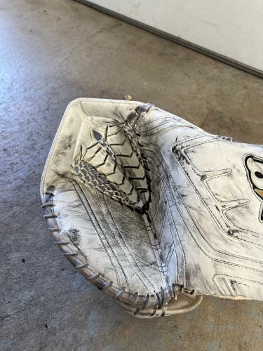 Used Full Right  G-Netik Intermediate Glove And Blocker