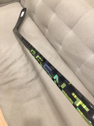 New Intermediate RH Bauer AG5NT P92 55 Flex Hockey Stick Agent P92