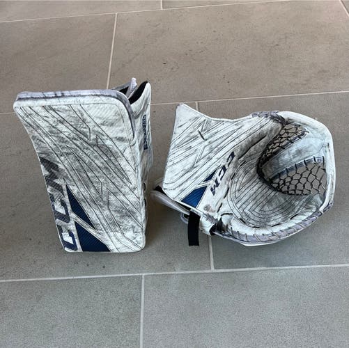 Used CCM Eflex 4 Glove and Blocker | Mcelhinney Tampa Bay Lightning | T148