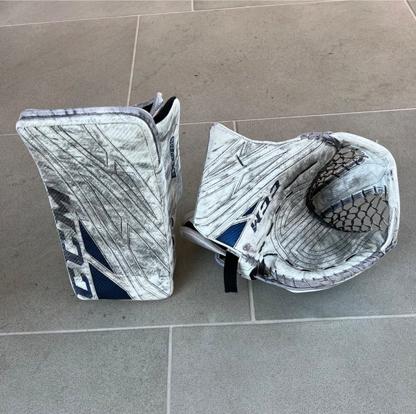 Used CCM Eflex 4 Glove and Blocker | Mcelhinney Tampa Bay Lightning | T148