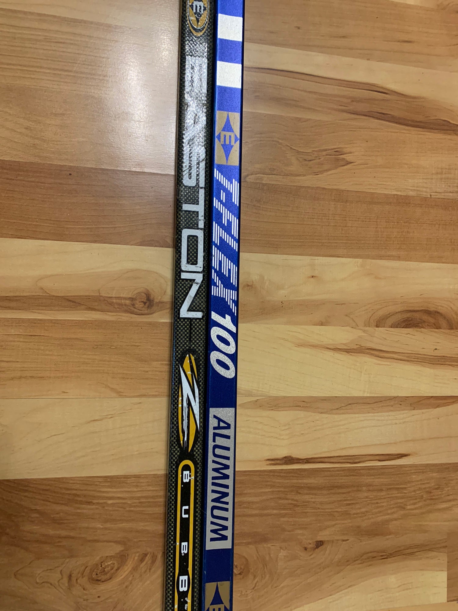 CLASSIC EASTON Z-BUBBLE Graphite Hockey Shaft Stick 100 Stiff Flex