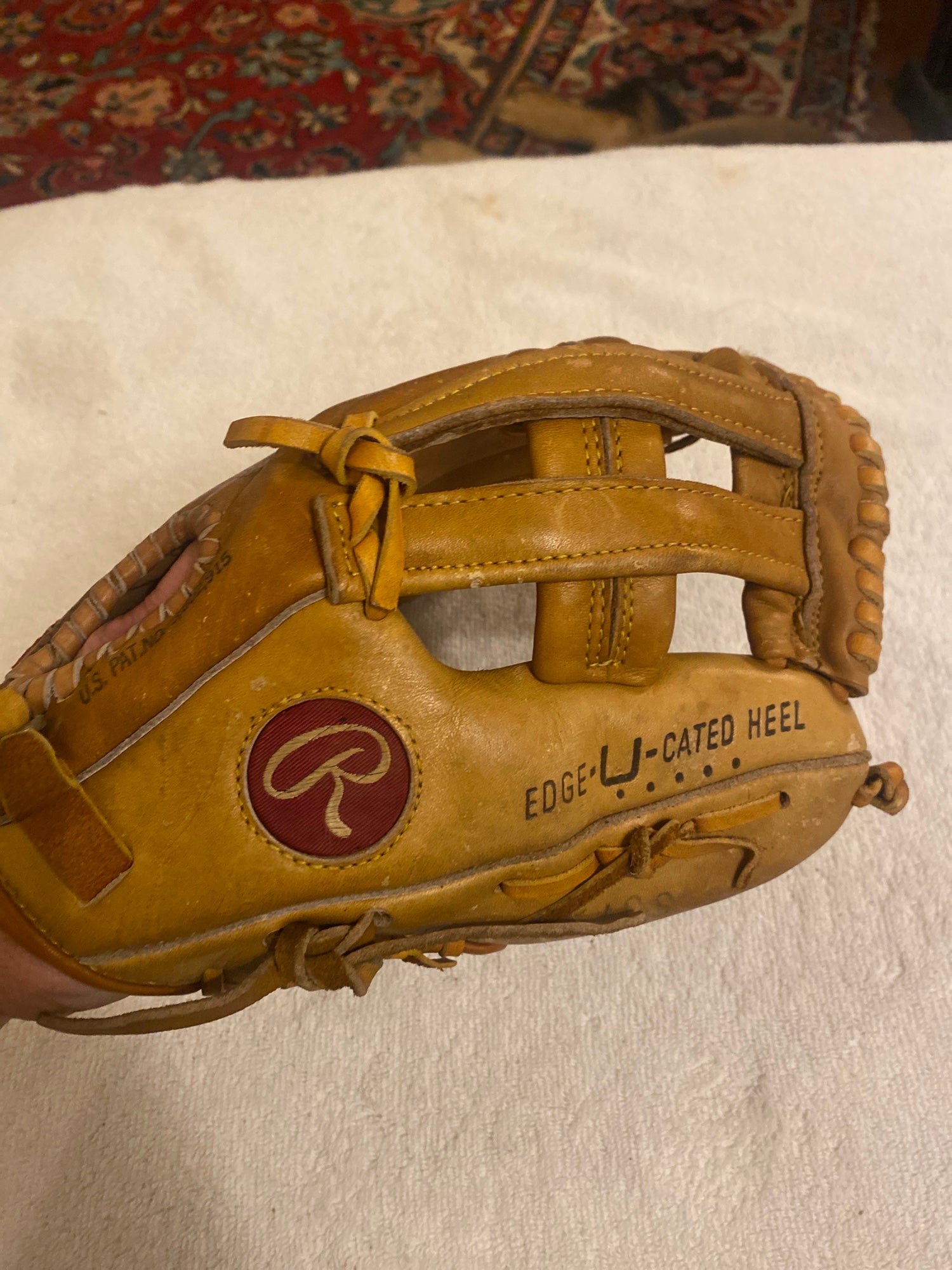 Ozzie Smith to auction Gold Gloves, World Series rings