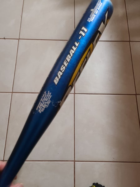Used Easton Alloy Reflex Bat (-11) 20 oz 31"