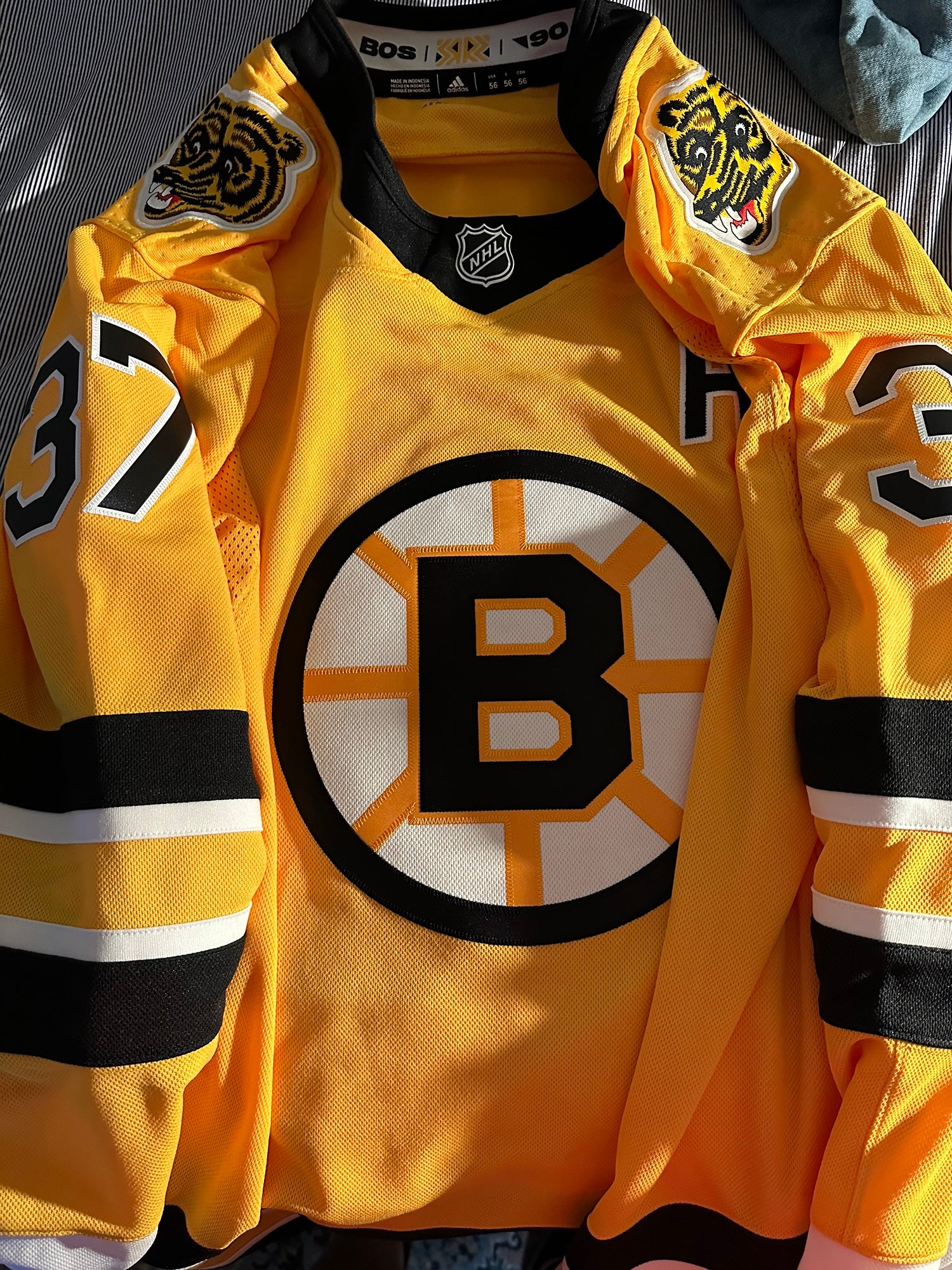 Men's Boston Bruins Patrice Bergeron adidas Yellow 2020/21 Reverse Retro  Authentic Player Jersey