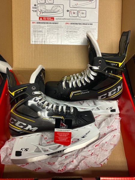 New CCM Regular Width Size 8.5 Super Tacks AS3 Hockey Skates