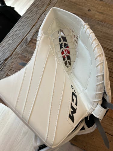 Ccm Eflex 5.9 Goalie Glove Intermediate