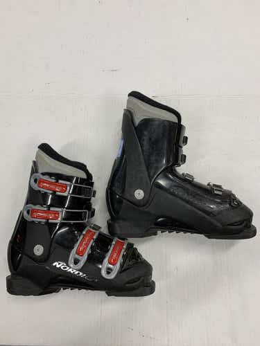 Used Nordica Gp Tj 225 Mp - J04.5 - W5.5 Downhill Ski Boys Boots