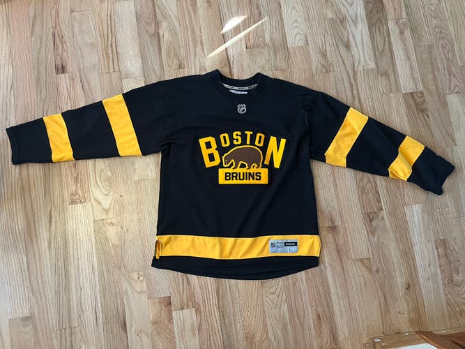 2016 bruins winter classic sweater