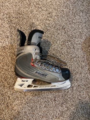 Used Bauer Size 7.5 Vapor x30 Hockey Skates