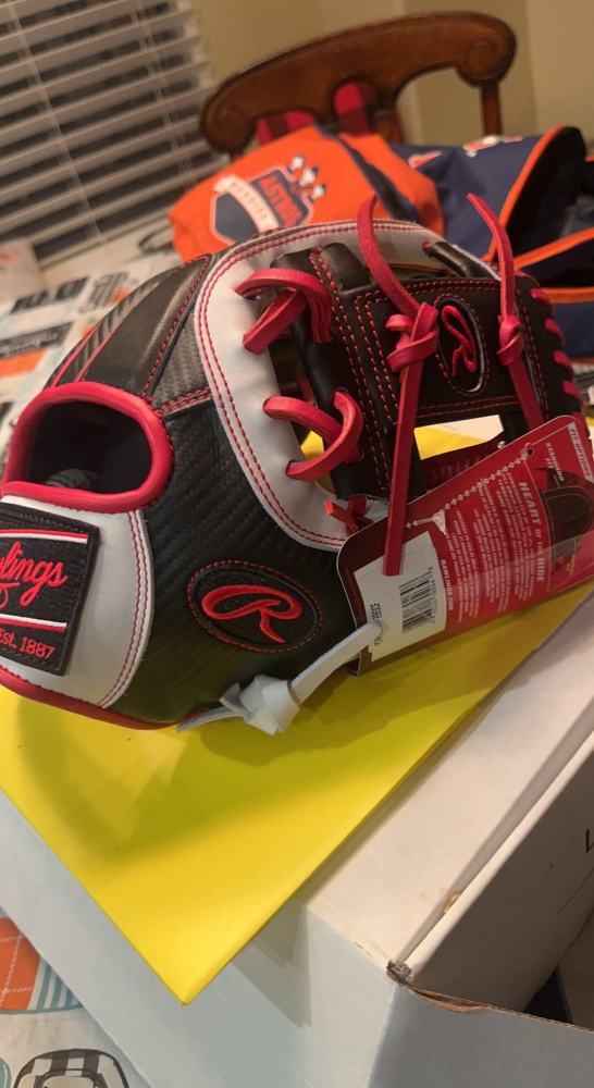 Right Hand Throw 11.5" Heart of the Hide Baseball Glove