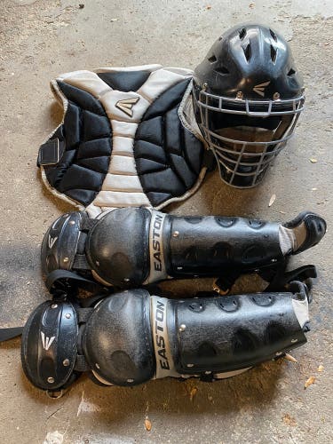 Easton Catcher's Set