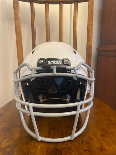 Youth Large Schutt Vengeance A11 Helmet