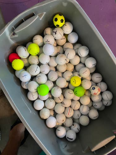 100 ASSORTED GOLF BALLS