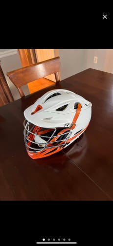 Player's Cascade R Helmet