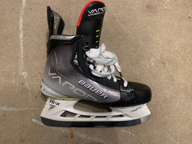 New Bauer Pro Stock Size 9 Vapor Hyperlite Hockey Skates