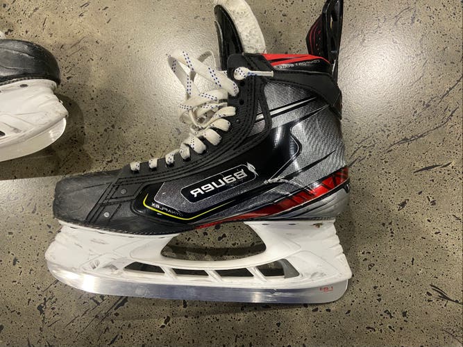 Senior Used Bauer Vapor 2X Pro Hockey Skates Regular Width Pro Stock Size 9