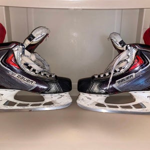 Junior Bauer Apx2 Regular Width Size 5 Hockey Skates