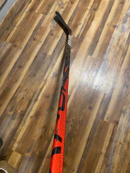 Senior Left Hand P92M Pro Stock Vapor FlyLite Hockey Stick