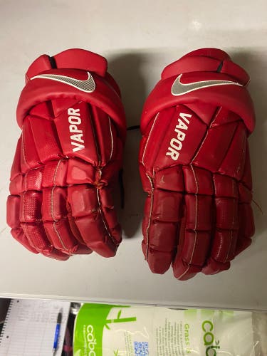 Used Nike 12" Vapor Lacrosse Gloves