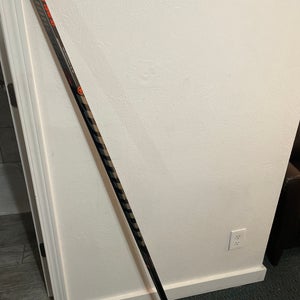 Senior Right Handed W03  Covert QRE10 Hockey Stick