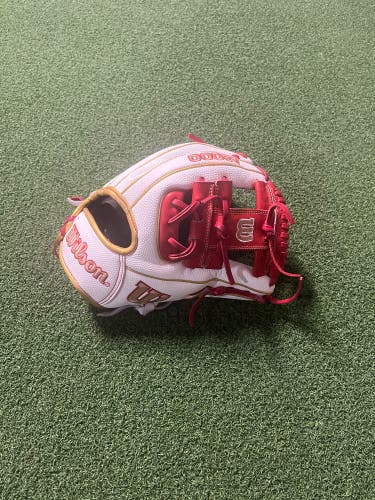 Wilson Infield 11.5" A2000 Baseball Glove