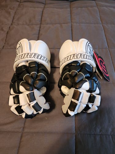New Warrior MD4 Lacrosse Gloves 12"