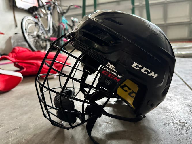 Used Medium CCM  Tacks 210 Helmet