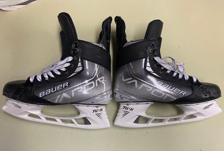 Pro stock Bauer Hyperlite Skates