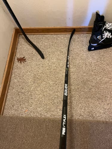 Senior Left Hand P28  Vapor Hyperlite Hockey Stick