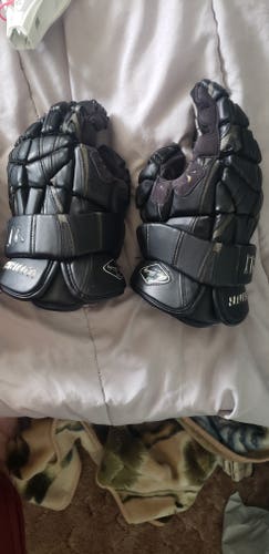 Used Player's Warrior Mac Daddy Premium Lacrosse Gloves 13"