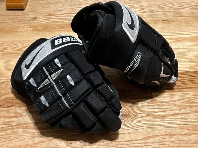 Used Nike Bauer NBHPRO 4 Roll Gloves 13" Black