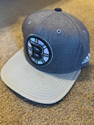 Adidas Boston Bruins Snapback Hat