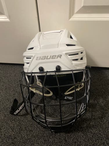 Bauer Helmet Re-akt 150 Large White Helmet With Cage