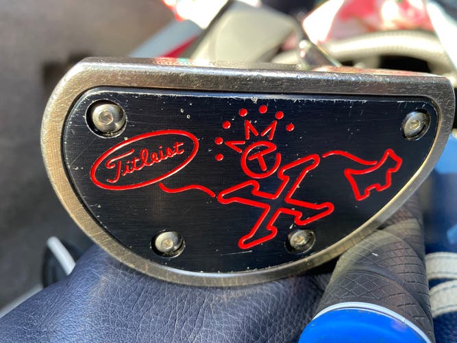 Scotty Cameron Circle T Red x Putter