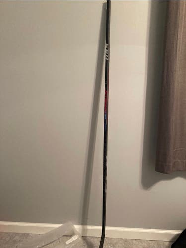 Senior Right Handed P28 Pro Stock Jetspeed Team Hockey Stick