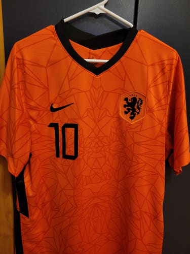 Used Men's Nike Netherlands 20/21 Home Jersey - #10 Memphis