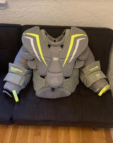 Senior Large Vaughn Velocity V7 XF Pro Carbon Chest and Arm Protector  Goalie Chest