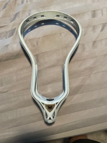 Used Attack & Midfield Unstrung Rebel Graphene Head