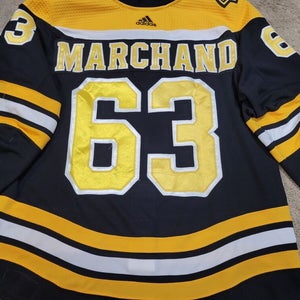 BRAD MARCHAND 18'19 Black Boston Bruins Set 1 PHOTOMATCHED Game Worn Used Jersey