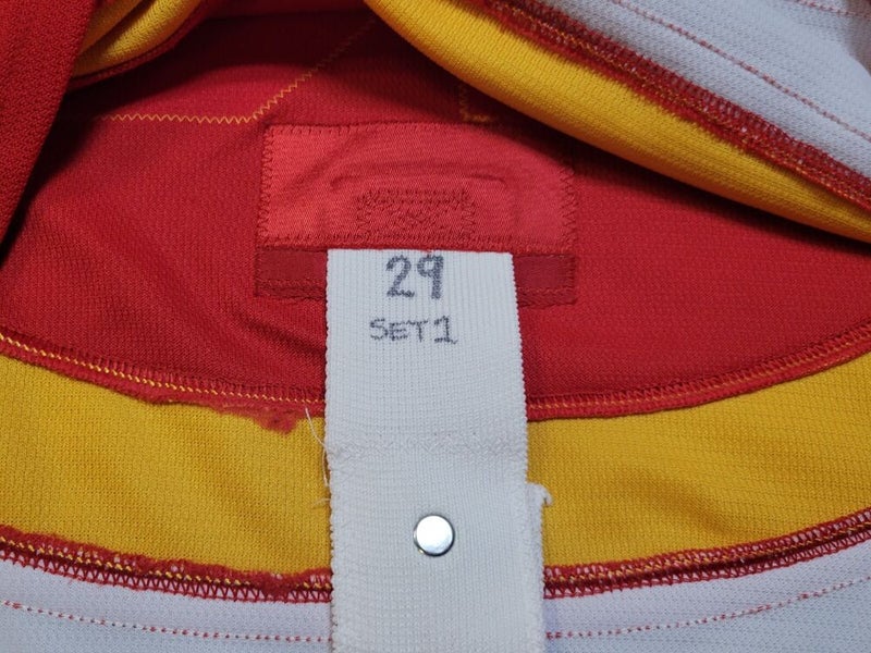 DILLON DUBE 21'22 Calgary Flames PHOTOMATCHED Red Game Worn Used
