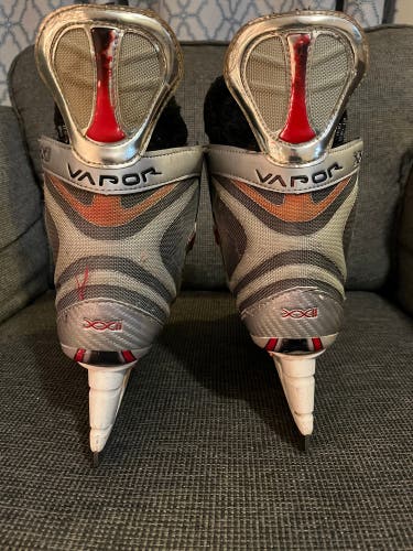 Junior Bauer Size 5 Vapor XXII Hockey Skates