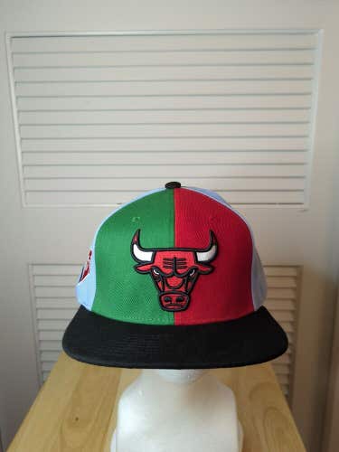 Chicago Bulls NBA75 Mitchell & Ness Snapback Hat