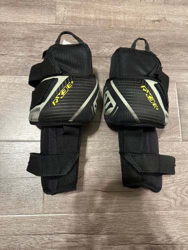 Warrior RX3 E+ goalie knee pads junior jr