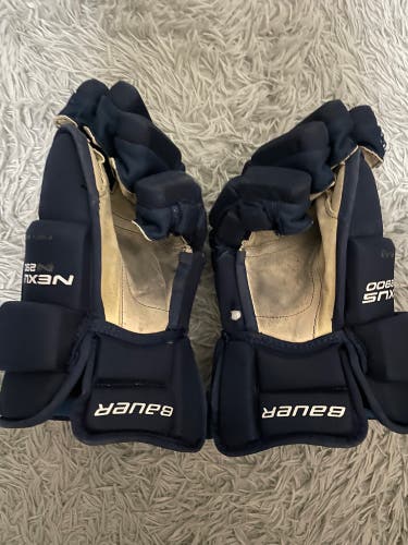 Bauer 15" Pro Stock Nexus N2900 Gloves