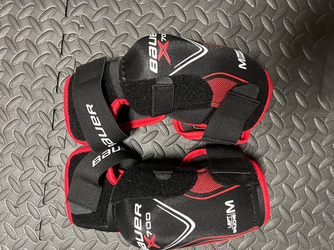 New Medium Bauer Vapor X700 Elbow Pads