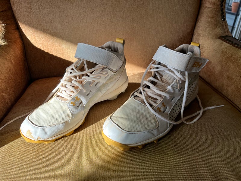 White Used Adult Men's Size 9.0 (Women's 10) Molded Cleats Under Armour Bryce harper