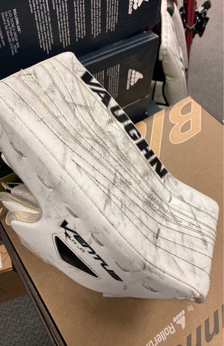 Vaughn Ventus SLR Velocity Used White Junior regular blocker