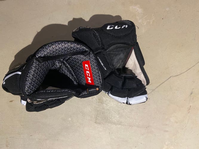 Used CCM 13" JetSpeed FT390 Gloves