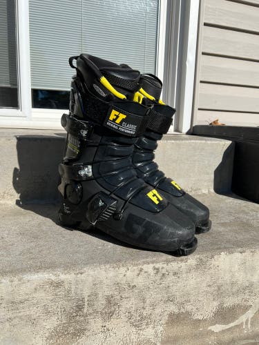 Full Tilt Classic Ski Boots 29.5