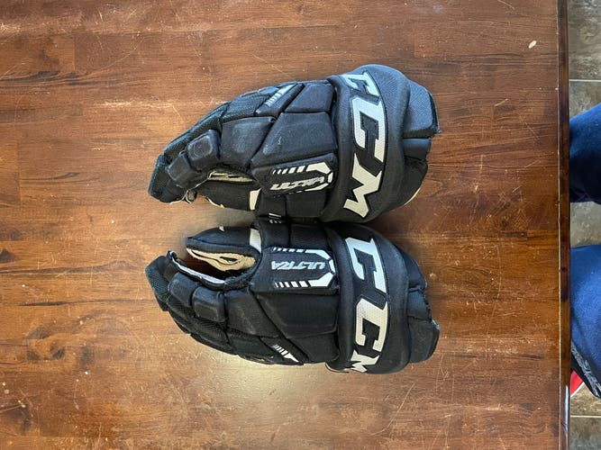 Used CCM 14"  Ultra Tacks Gloves